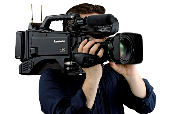 4K HDR ENG Shoulder-Mount Camera - AJ-CX4000GJ_comfortable_shoulder_mount_eng_camera