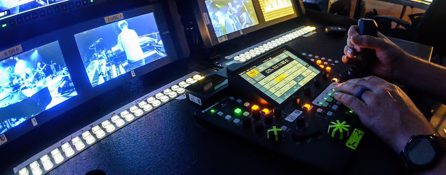 Selecting a Controller for Your PRO PTZ Camera - selecting_a_controller_for_your_pro_ptz_camera_hero-image