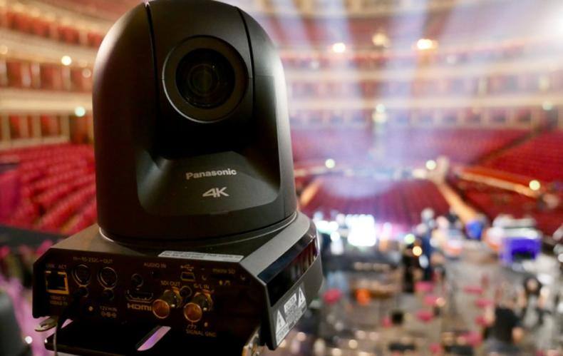 aw-ue70_4k_remote_camera_disney_concert_gallery